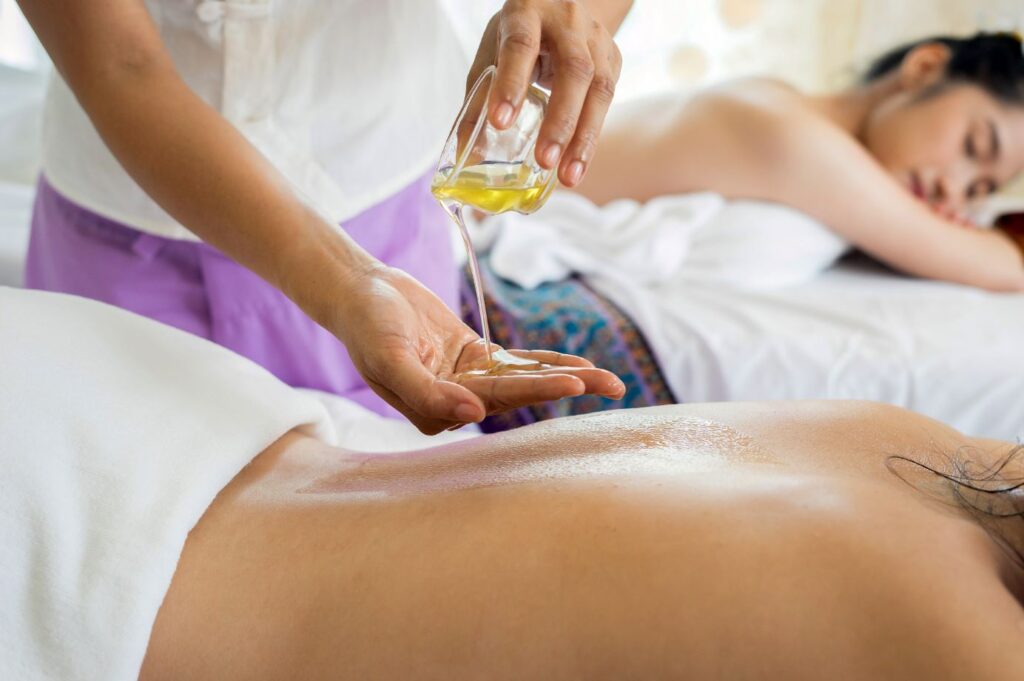 beneficios del masaje abhyanga